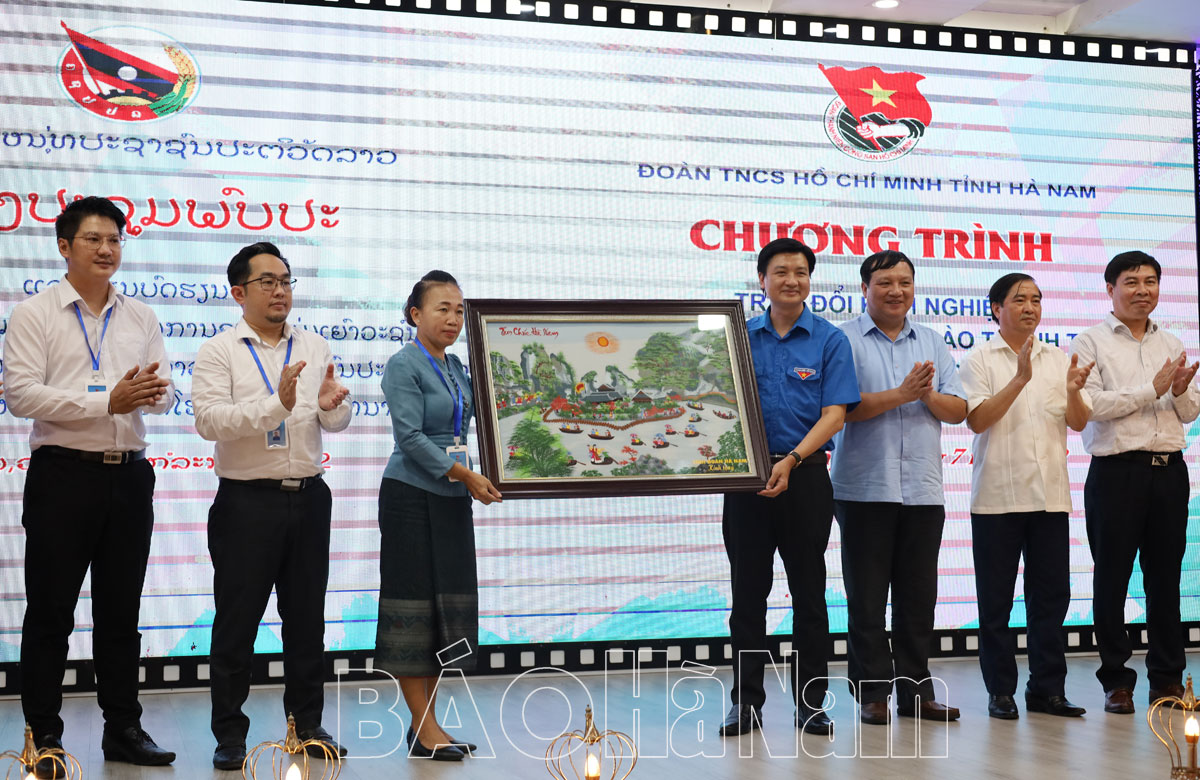 Đoàn đại biểu Đoàn Thanh niên nhân dân Cách mạng Lào thăm và làm việc với Tỉnh đoàn Hà Nam