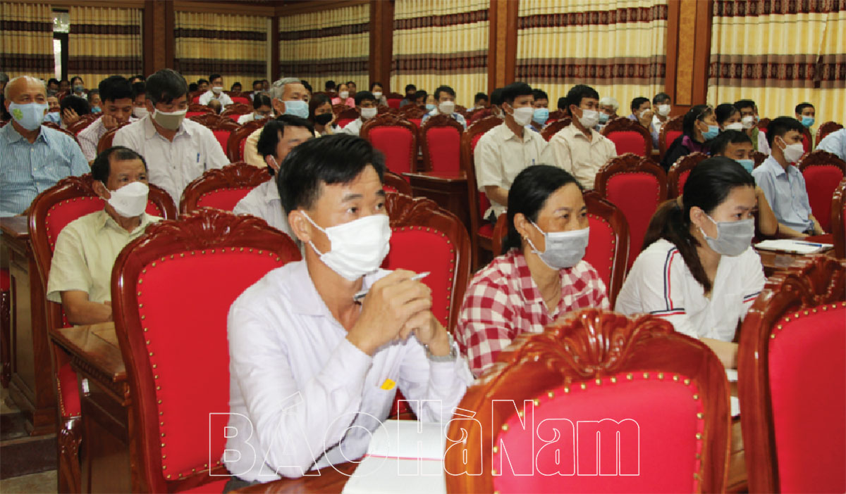 Quan tâm thực hiện tốt công tác giáo dục chính trị tư tưởng cho cán bộ, đảng viên