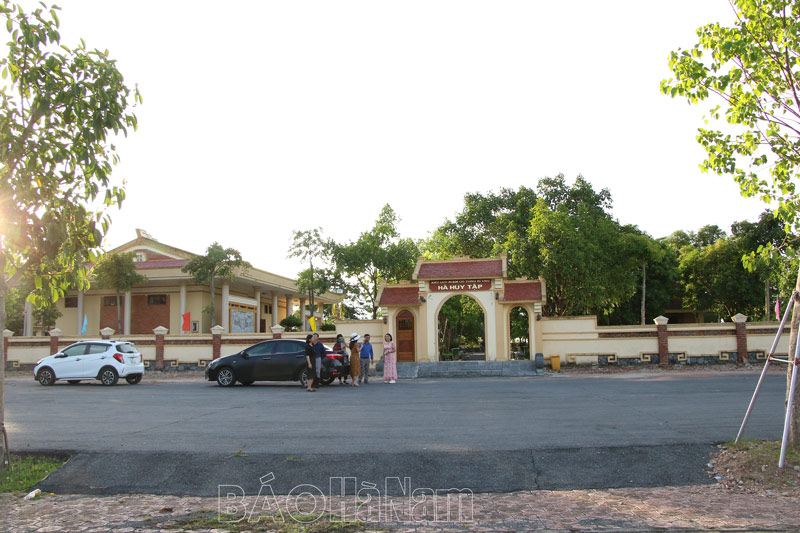 Thăm khu di tích cố Tổng Bí thư Hà Huy Tập