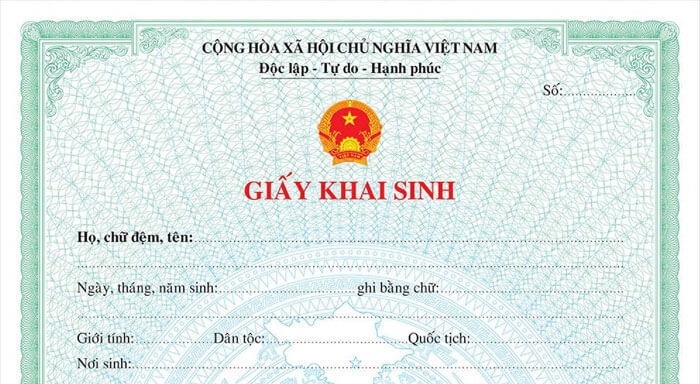 Con theo dân tộc của cha hay của mẹ khi khai sinh?