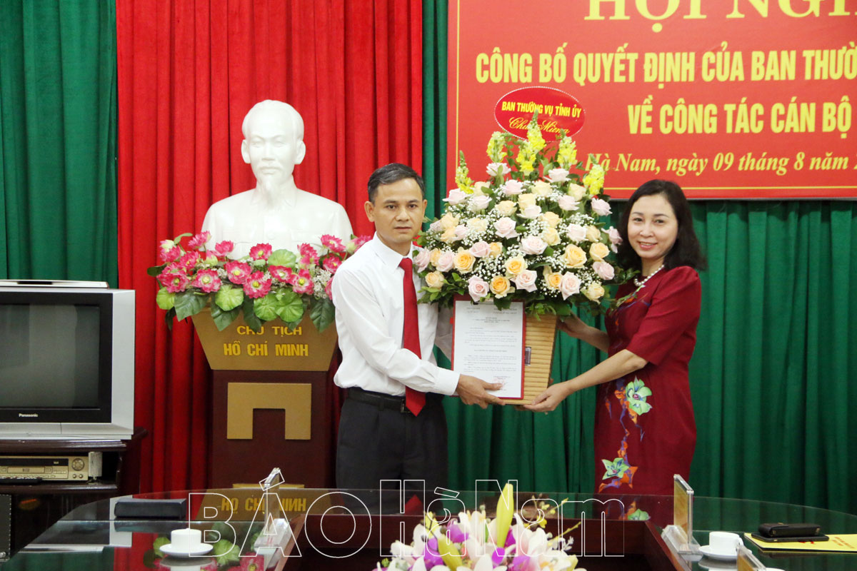 Công bố quyết định bổ nhiệm Phó Bí thư Đảng ủy khối các cơ quan tỉnh