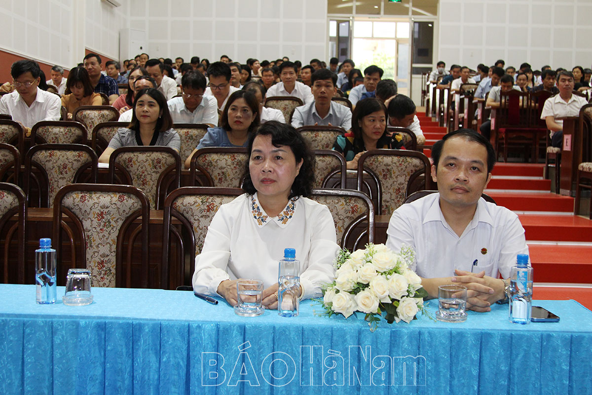 Trường Chính trị tỉnh tổ chức bồi dưỡng cập nhật kiến thức mới cho đội ngũ cán bộ thuộc đối tượng 3