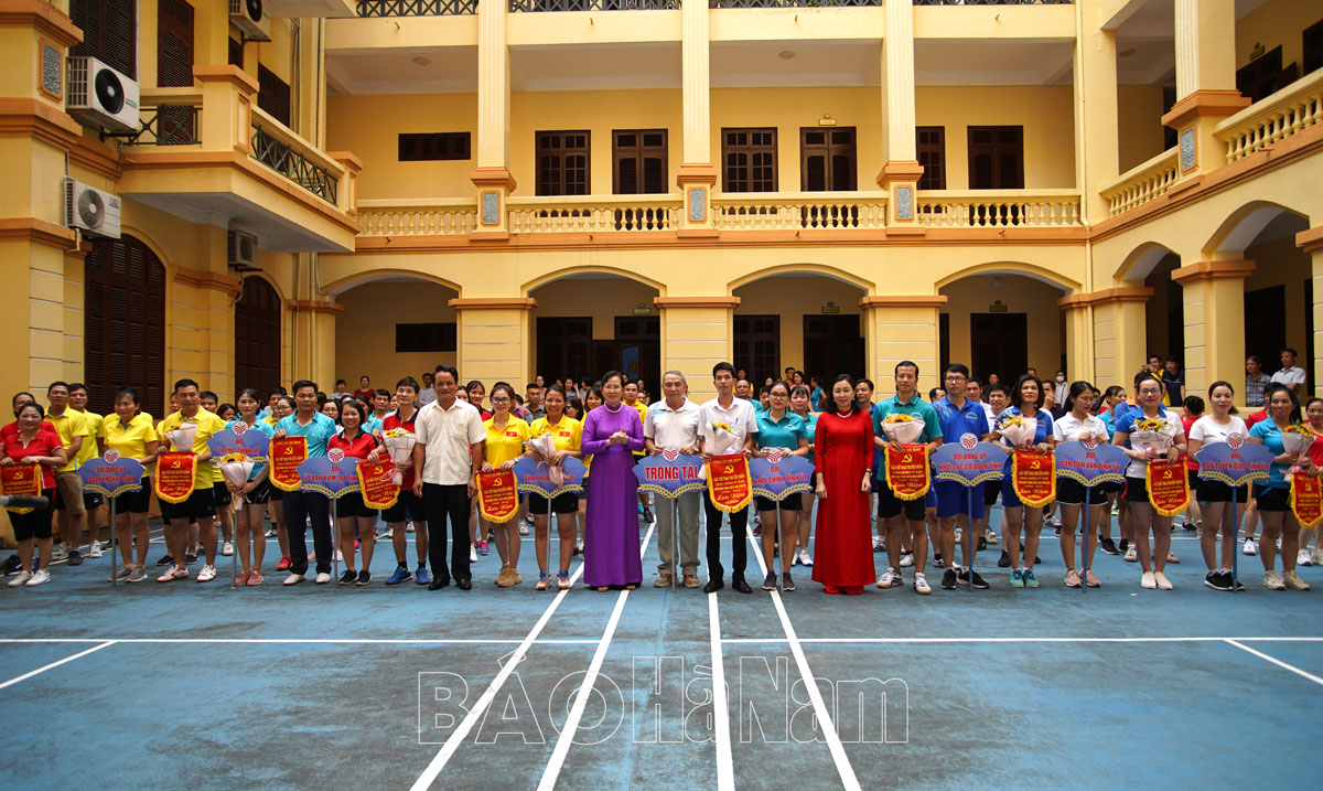 Khai mạc giải thể thao Khối thi đua các Ban xây dựng Đảng và các cơ quan trực thuộc Tỉnh ủy năm 2022