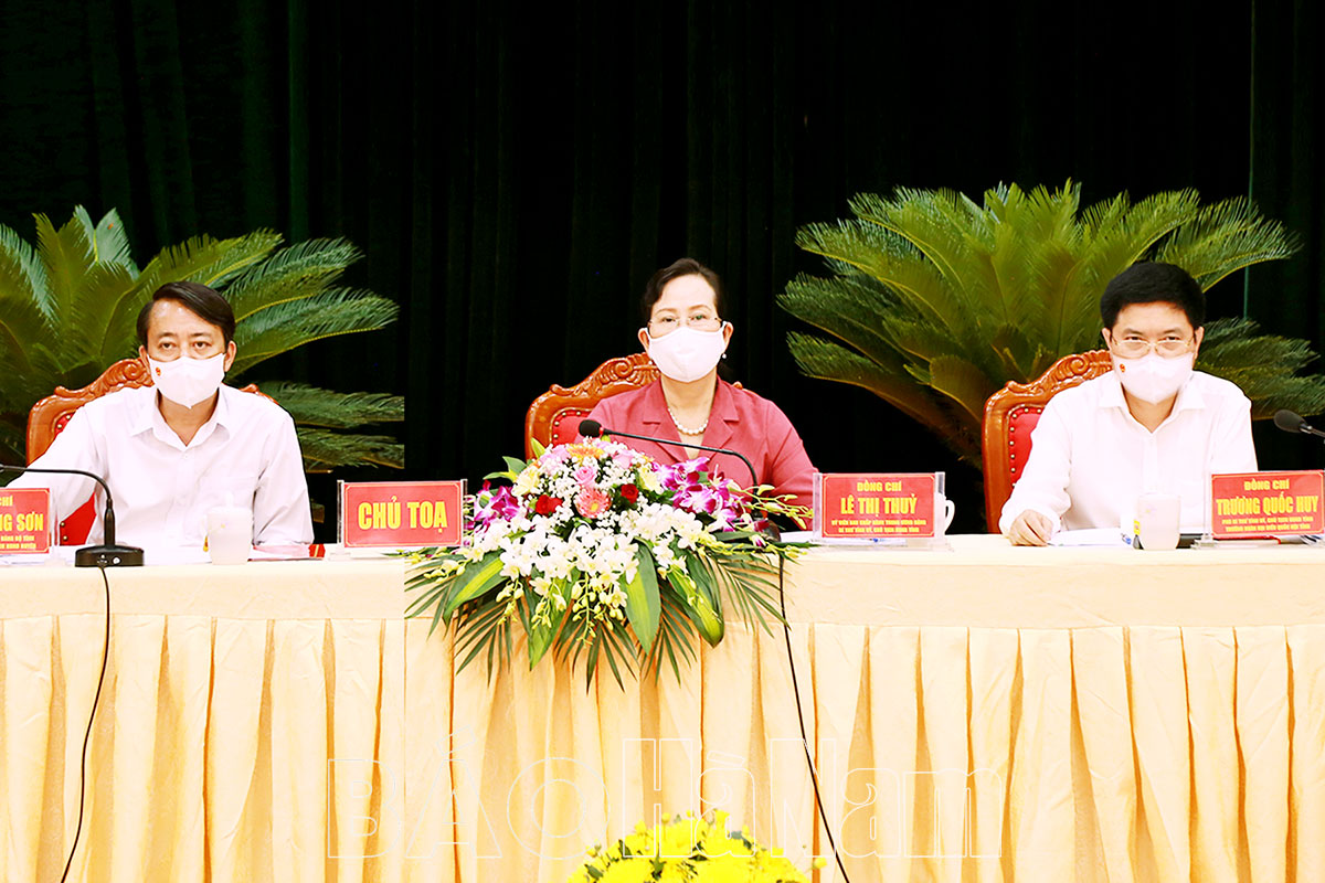 Đồng chí Bí thư Tỉnh ủy và đồng chí Chủ tịch UBND tỉnh đối thoại với cán bộ, nhân dân thị trấn Ba Sao