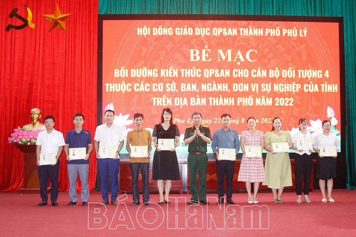 TP Phủ Lý đổi mới, nâng cao chất lượng bồi dưỡng kiến thức QP-AN cho đối tượng 4