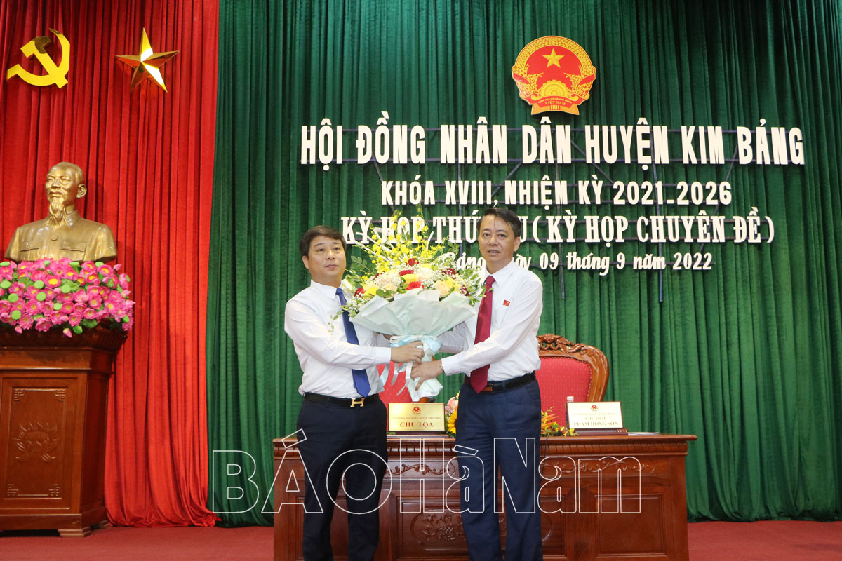 HĐND huyện Kim Bảng bầu bổ sung chức vụ Chủ tịch UBND huyện