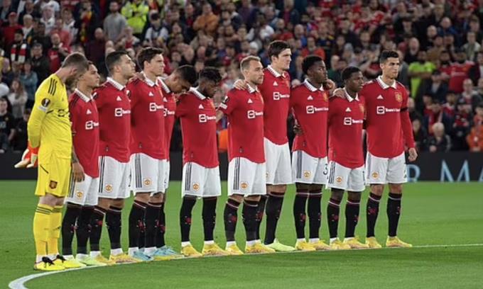 Hoãn Ngoại hạng Anh