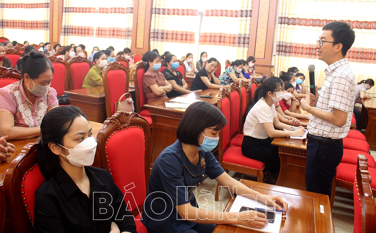 Chú trọng công tác phối hợp tuyên truyền, phổ biến, giáo dục pháp luật cho phụ nữ