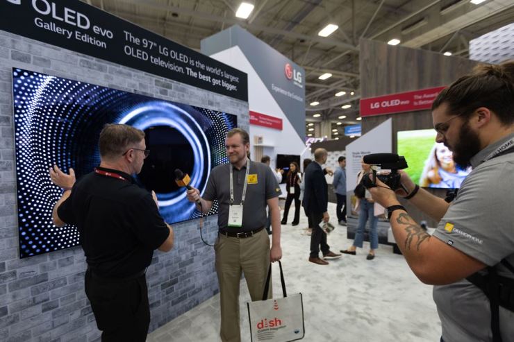 LG Electronics 'trình làng' chiếc tivi OLED lớn nhất thế giới tại Mỹ