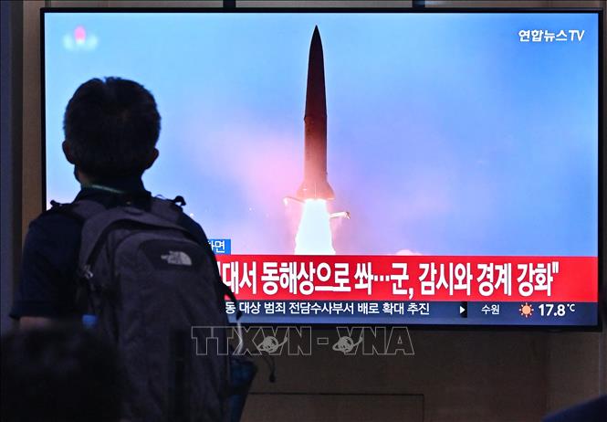 Hàn Quốc: Triều Tiên phóng tên lửa đạn đạo tầm trung