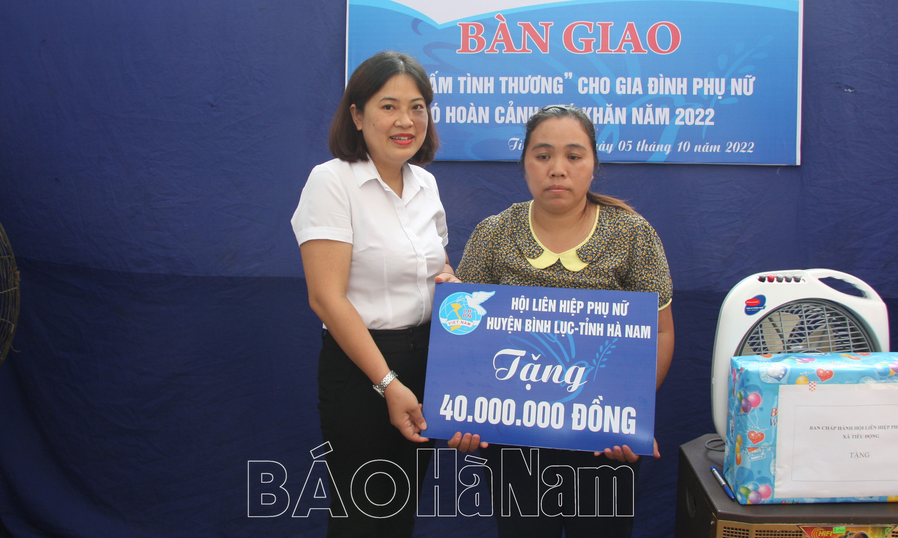 Hội LHPN Bình Lục bàn giao “Mái ấm tình thương” cho hội viên có hoàn cảnh khó khăn