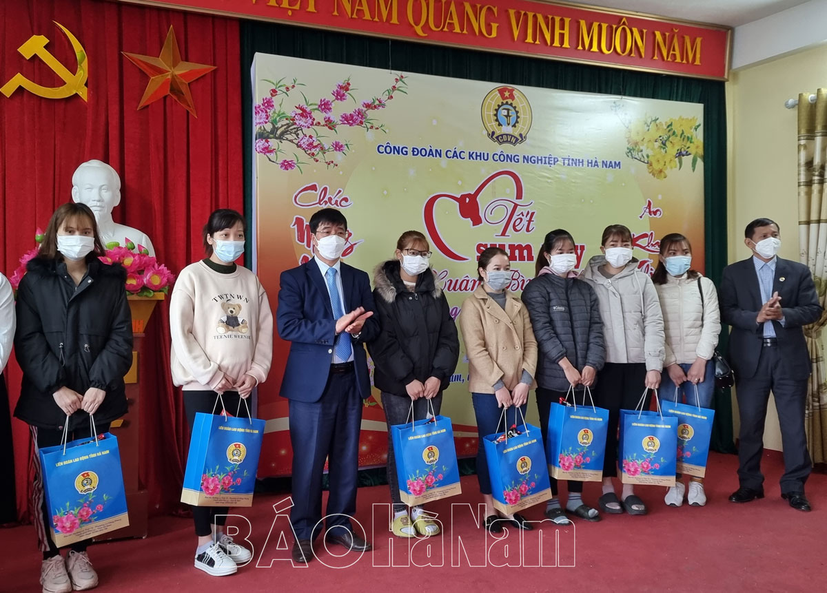 Dành 500 tỷ đồng chăm lo Tết Quý Mão 2023 cho đoàn viên, người lao động