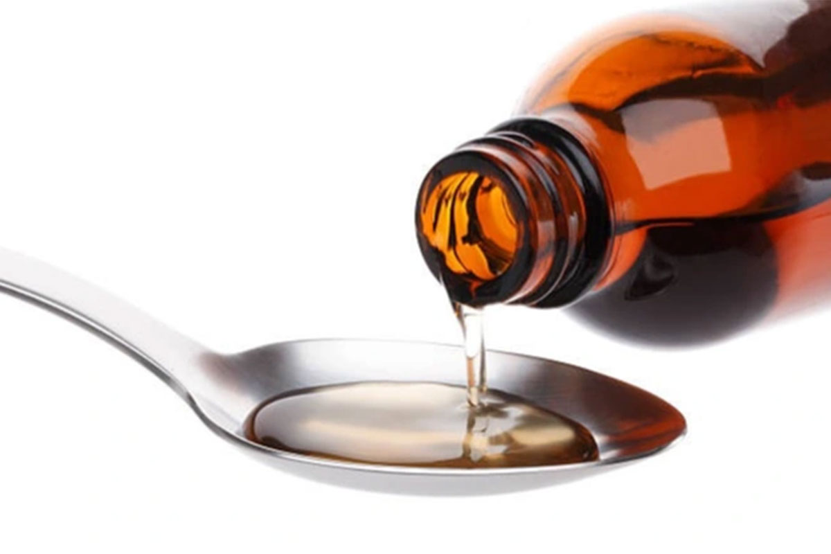 WHO cảnh báo 4 loại siro trị ho, cảm lạnh gây nguy hiểm cho trẻ