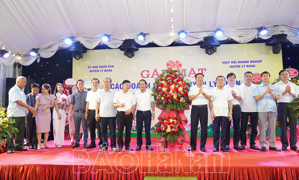 Lý Nhân gặp mặt các doanh nghiệp, doanh nhân tiêu biểu