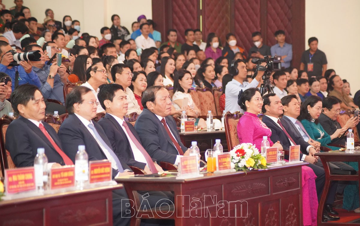 Khai mạc Liên hoan Chèo toàn quốc 2022 tại Hà Nam