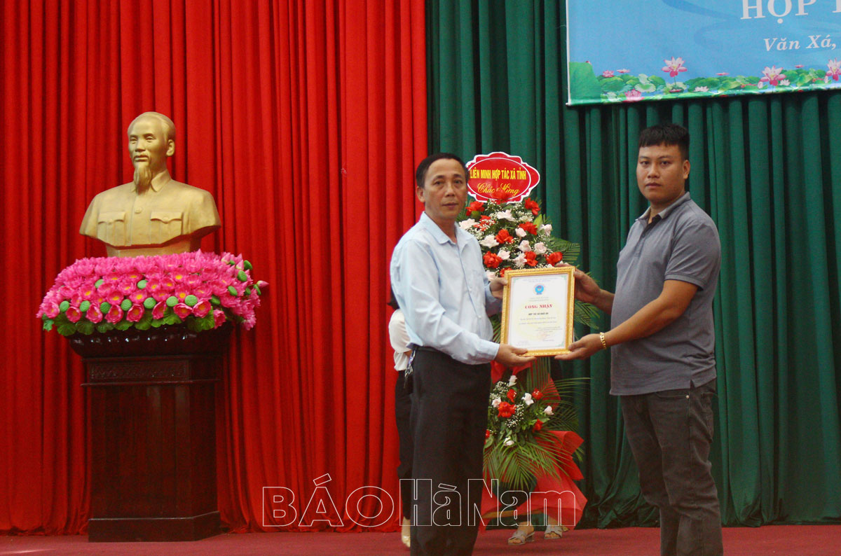 Ra mắt Hợp tác xã Khải An (Văn Xá) chuyên về chăn nuôi lợn