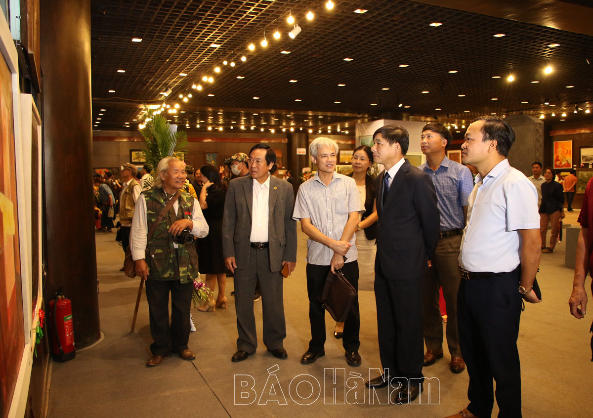 Khai mạc Triển lãm Mỹ thuật khu vực Đồng bằng sông Hồng tại Tam Chúc