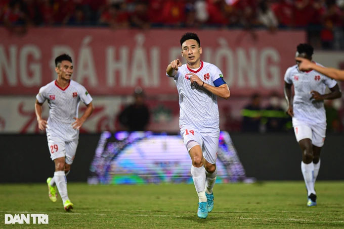 Thắng Nam Định, CLB Hải Phòng chiếm ngôi đầu V-League