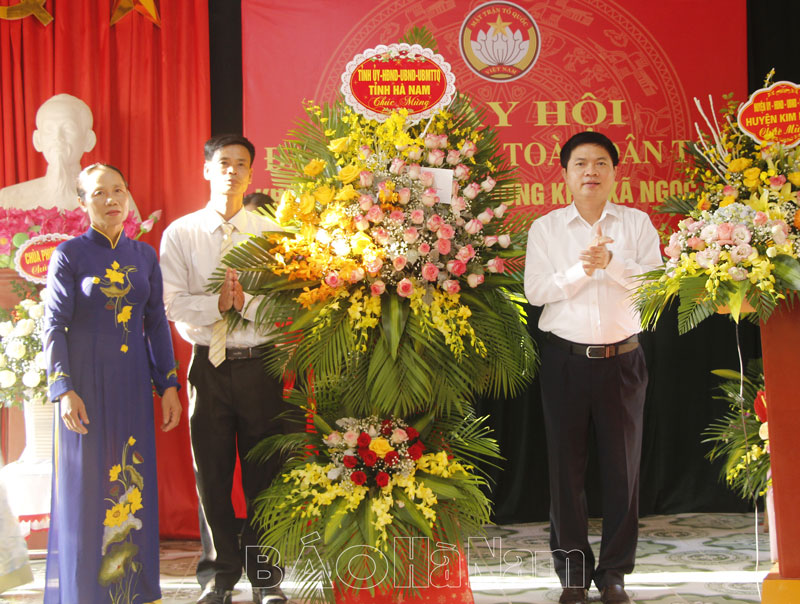 Đồng chí Chủ tịch UBND tỉnh Trương Quốc Huy dự Ngày hội Đại đoàn kết toàn dân ở thôn Phương Khê