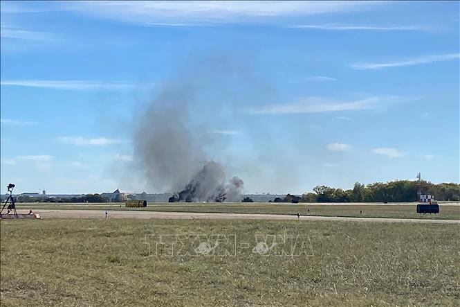 Máy bay đâm nhau tại triển lãm hàng không ở Texas, Mỹ