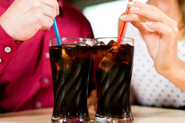 Loại nước uống khiến bạn già nhanh trước tuổi