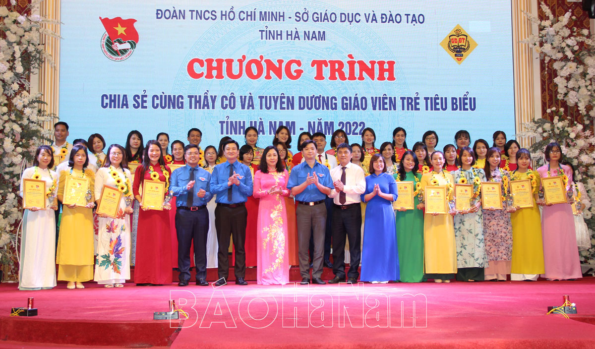 Tuyên dương 40 giáo viên trẻ tiêu biểu tỉnh Hà Nam năm 2022