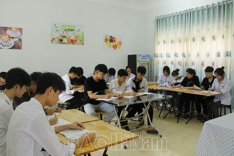 Trung tâm GDNN-GDTX huyện Lý Nhân mở rộng hình thức dạy nghề