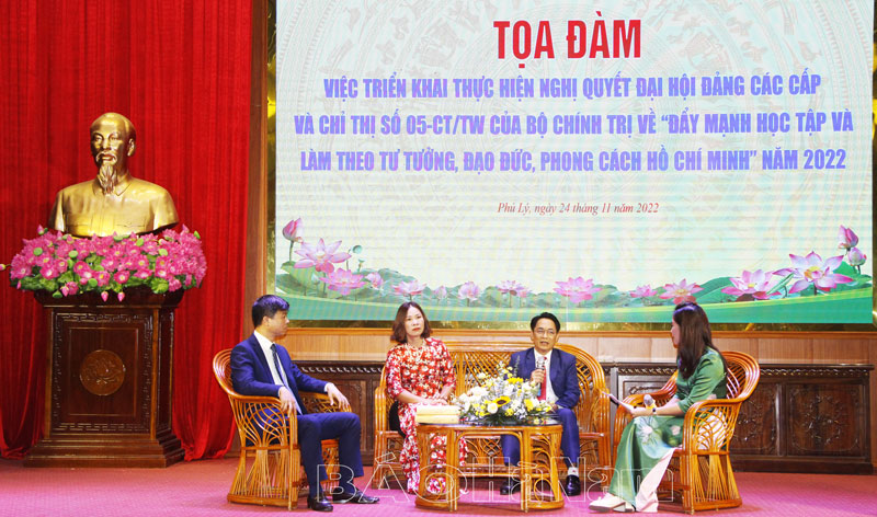 Phòng Giáo dục- Đào tạo Phủ Lý tổ chức tọa đàm việc triển khai thực hiện Nghị quyết Đại hội Đảng các cấp và Chỉ thị số 05-CT/TW của Bộ Chính trị