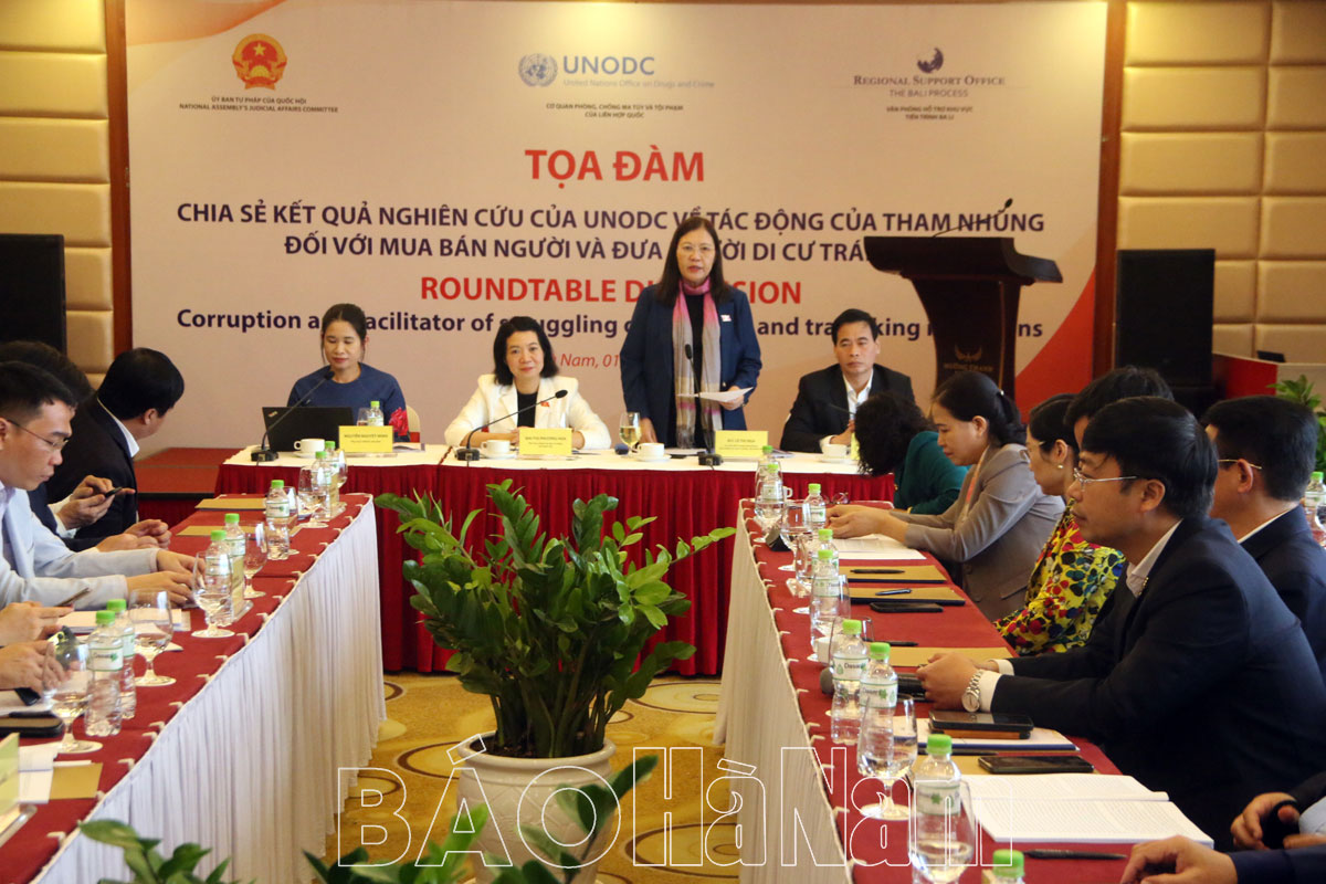 Tọa đàm về tác động của tham nhũng đối với mua bán người và đưa người di cư trái phép