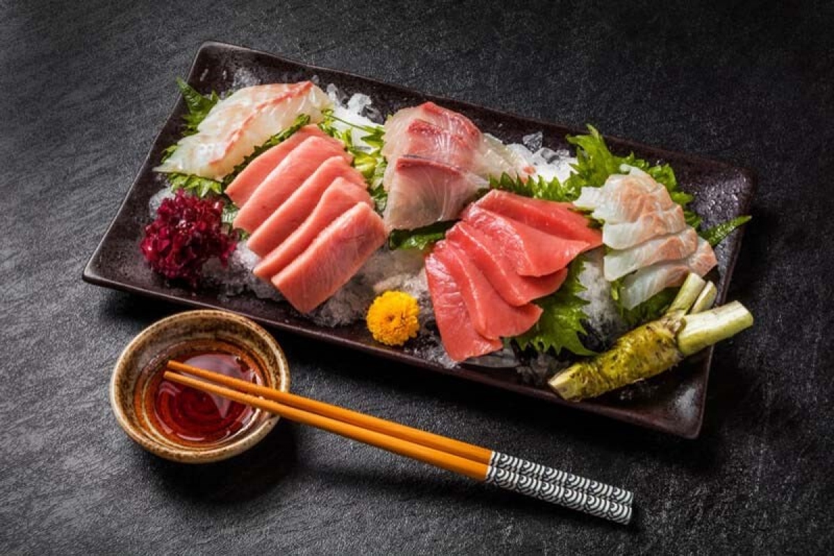 Chuyên gia khuyến cáo chỉ nên ăn sashimi trong 30 phút