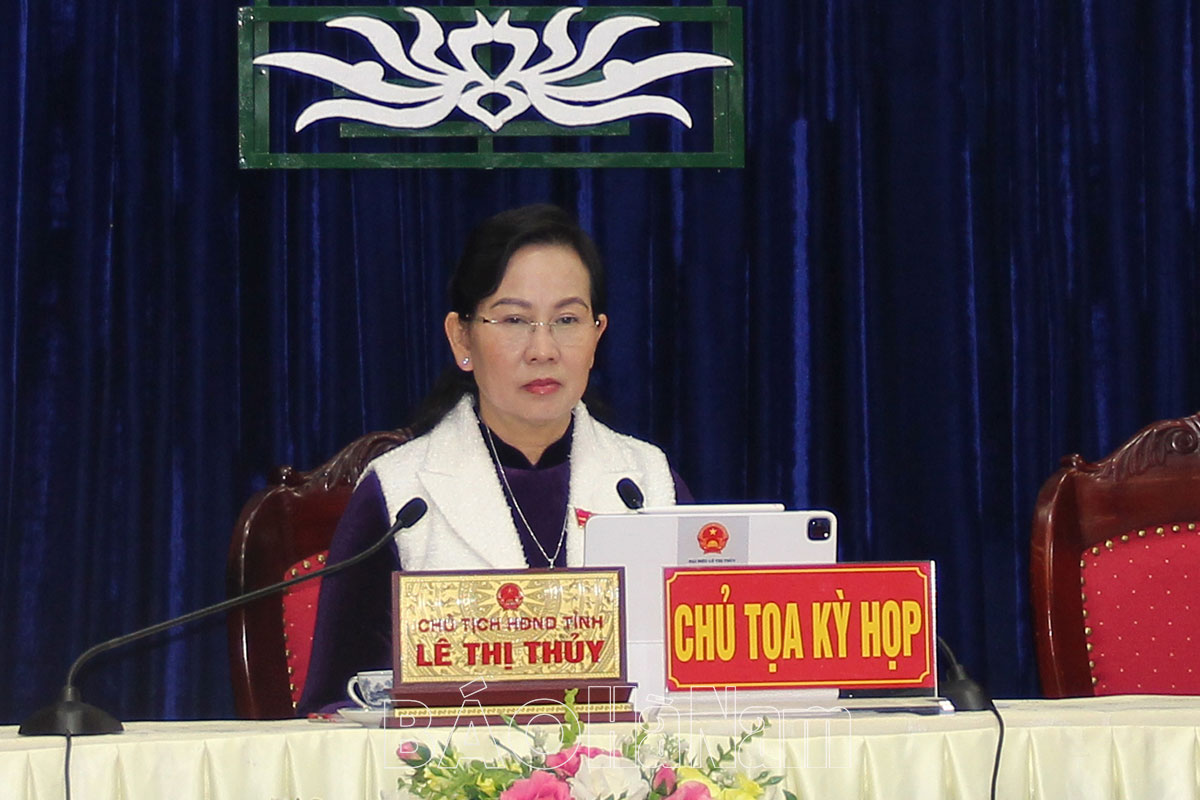 Nhiều nội dung "nóng" về kinh tế- xã hội được nêu tại phiên chất vấn và trả lời chất vấn ngày làm việc thứ ba, HĐND tỉnh