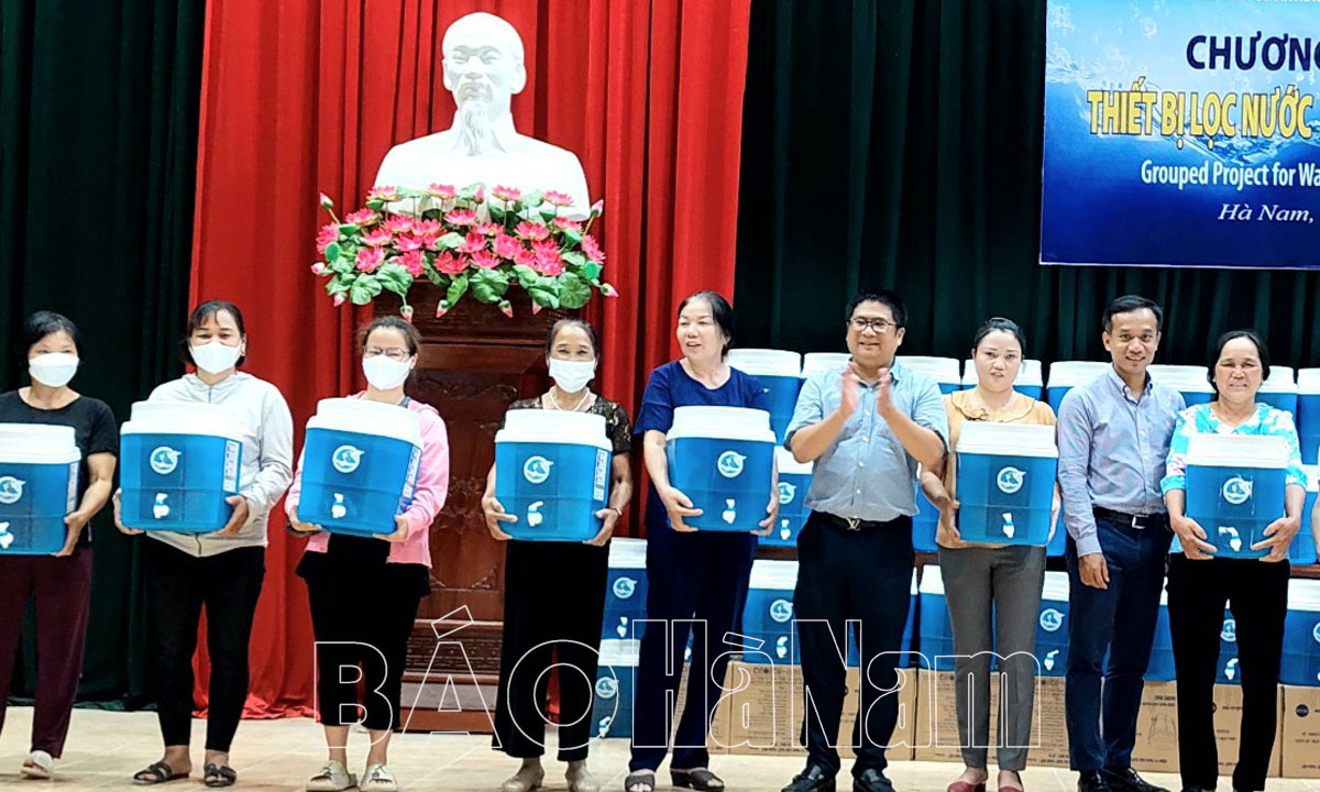 9 nghìn hội viên phụ nữ được tặng bình gốm lọc nước Ecozen - 25 miễn phí