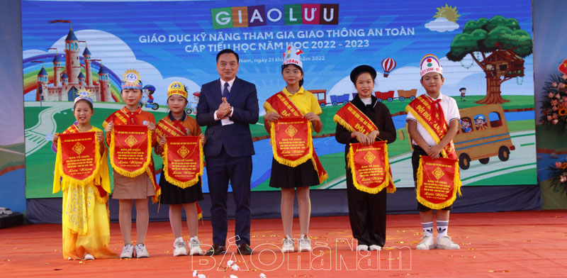 Giao lưu Giáo dục kỹ năng tham gia giao thông an toàn cấp tiểu học tỉnh Hà Nam năm học 2022-2023