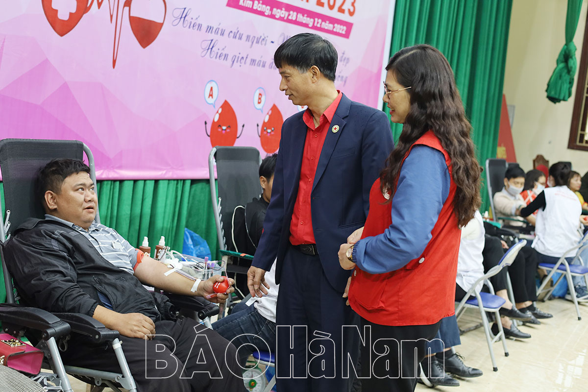 Kim Bảng hiến tặng 526 đơn vị máu tại Lễ hội Xuân hồng 2023