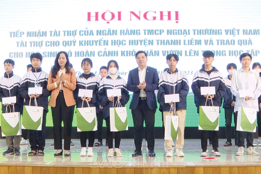 Thanh Liêm quan tâm chăm lo Tết cho người nghèo