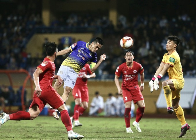 Văn Quyết giúp Hà Nội thắng CAHN