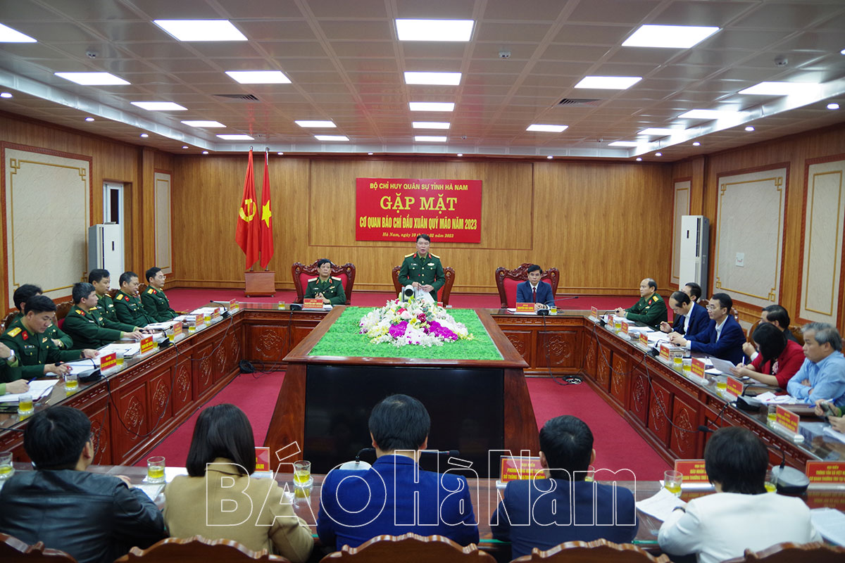 Bộ CHQS tỉnh gặp mặt các cơ quan báo chí đầu xuân