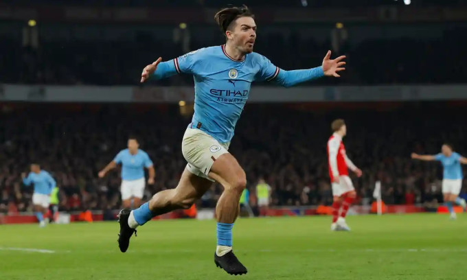 Hạ Arsenal, Man City chiếm đỉnh bảng Ngoại hạng Anh