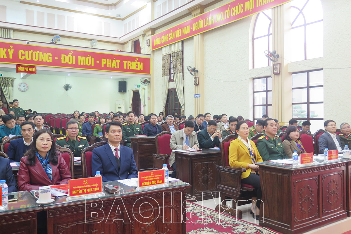 Đồng chí Bí thư Tỉnh ủy Lê Thị Thủy: Tập trung xây dựng và phát triển thành phố Phủ Lý, đảm bảo gắn kết chặt chẽ, hài hòa giữa phát triển KT-XH với củng cố QP-AN
