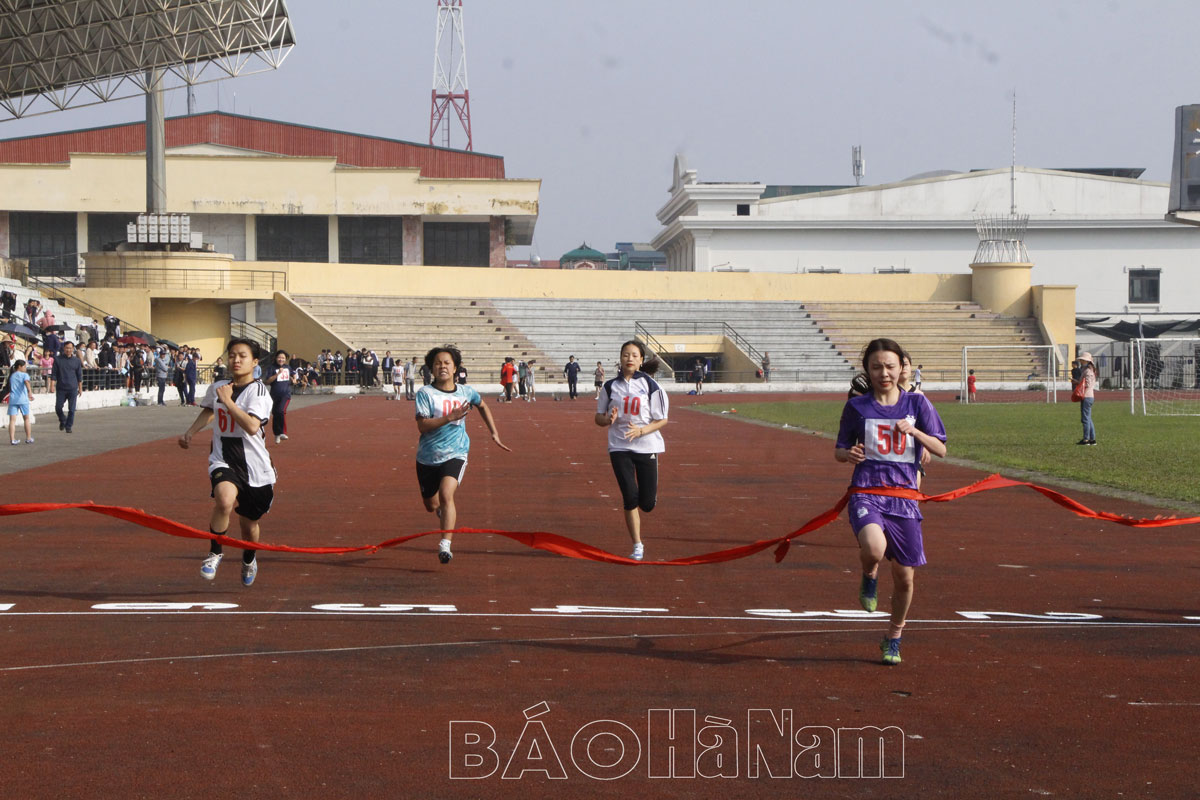 Hơn 800 học sinh phổ thông tỉnh Hà Nam tham dự Cuộc thi HSG các môn thể thao năm học 2022- 2023