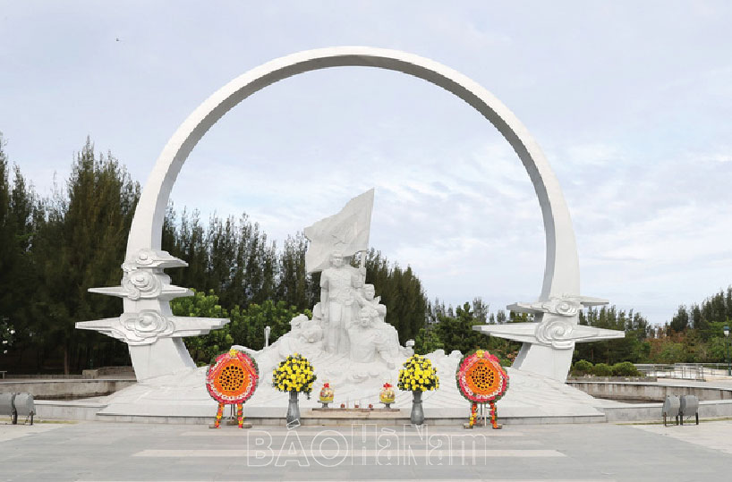 Mãi tự hào, khắc ghi, tri ân “những người nằm lại phía chân trời”