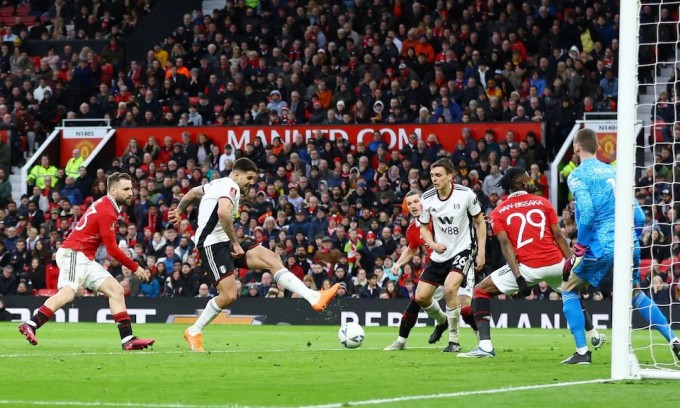 Man Utd vào bán kết Cup FA