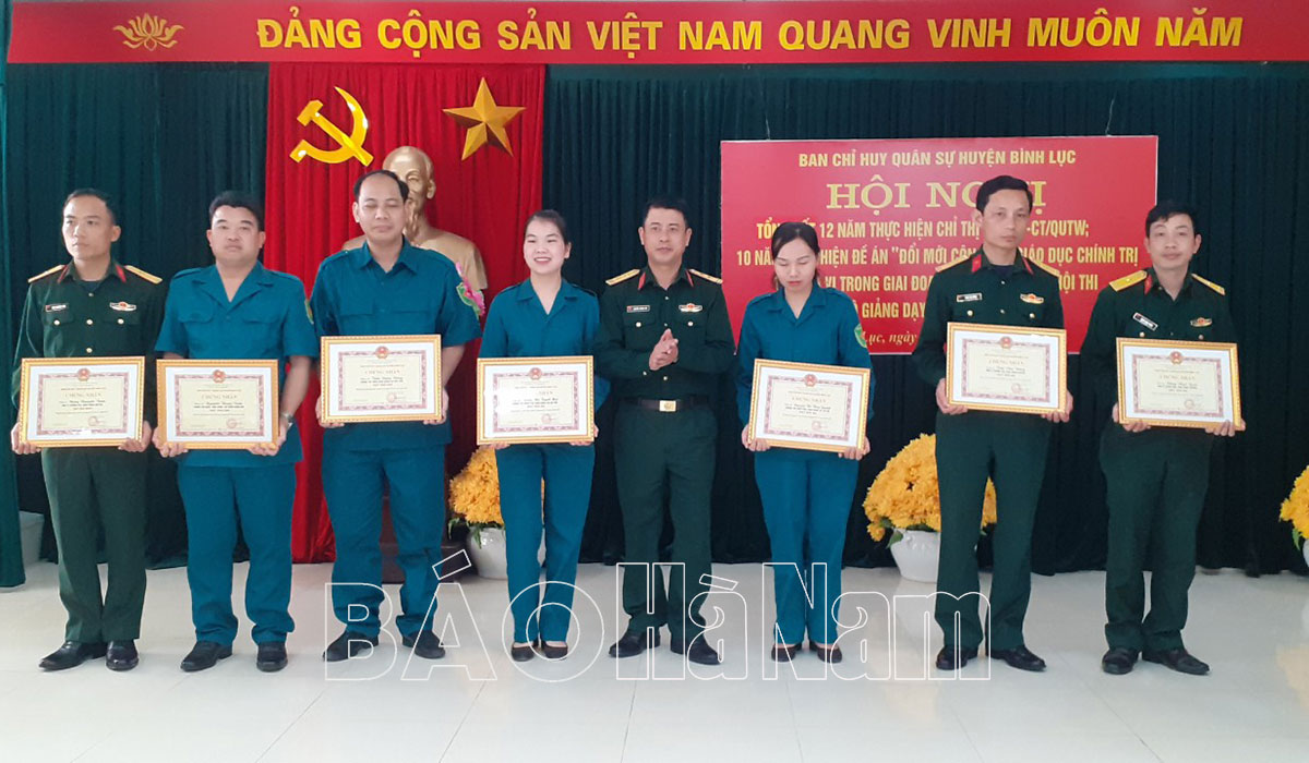 Ban CHQS huyện Bình Lục tổ chức hội thi cán bộ giảng chính trị trong LLVT