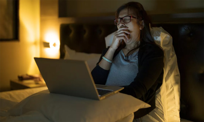 Những tác hại khi thức quá lâu