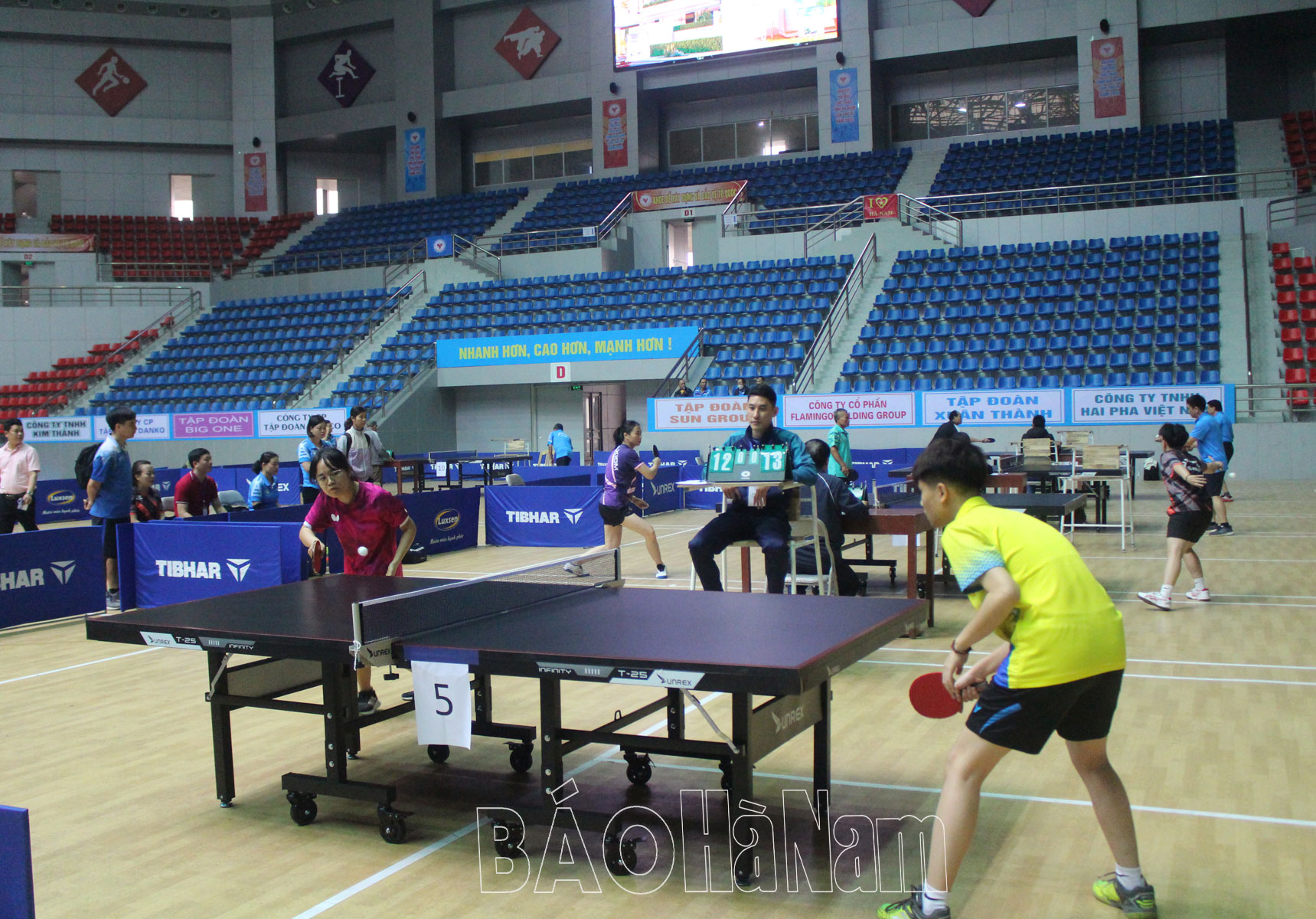 Liên đoàn Bóng bàn tỉnh khai mạc Giải bóng bàn các CLB lần thứ X tranh Cúp Sơn Luxsen