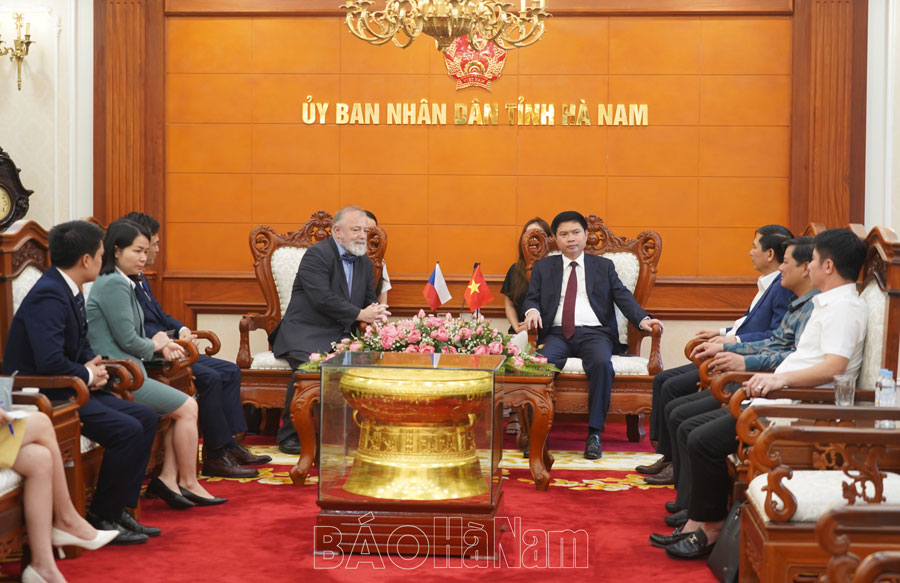 Đại sứ Cộng hòa Czech tại Việt Nam thăm và làm việc tại Hà Nam
