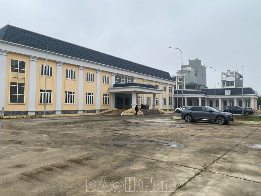 Sớm đưa Phòng khám đa khoa Đồng Văn đi vào hoạt động