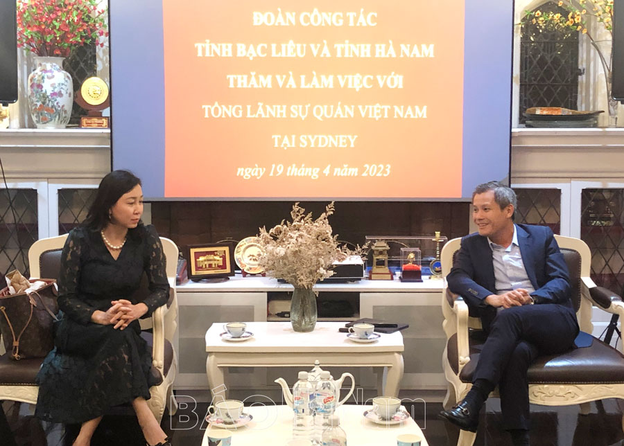 Đồng chí Phó Bí thư Thường trực Tỉnh ủy Đinh Thị Lụa thăm và làm việc tại Australia