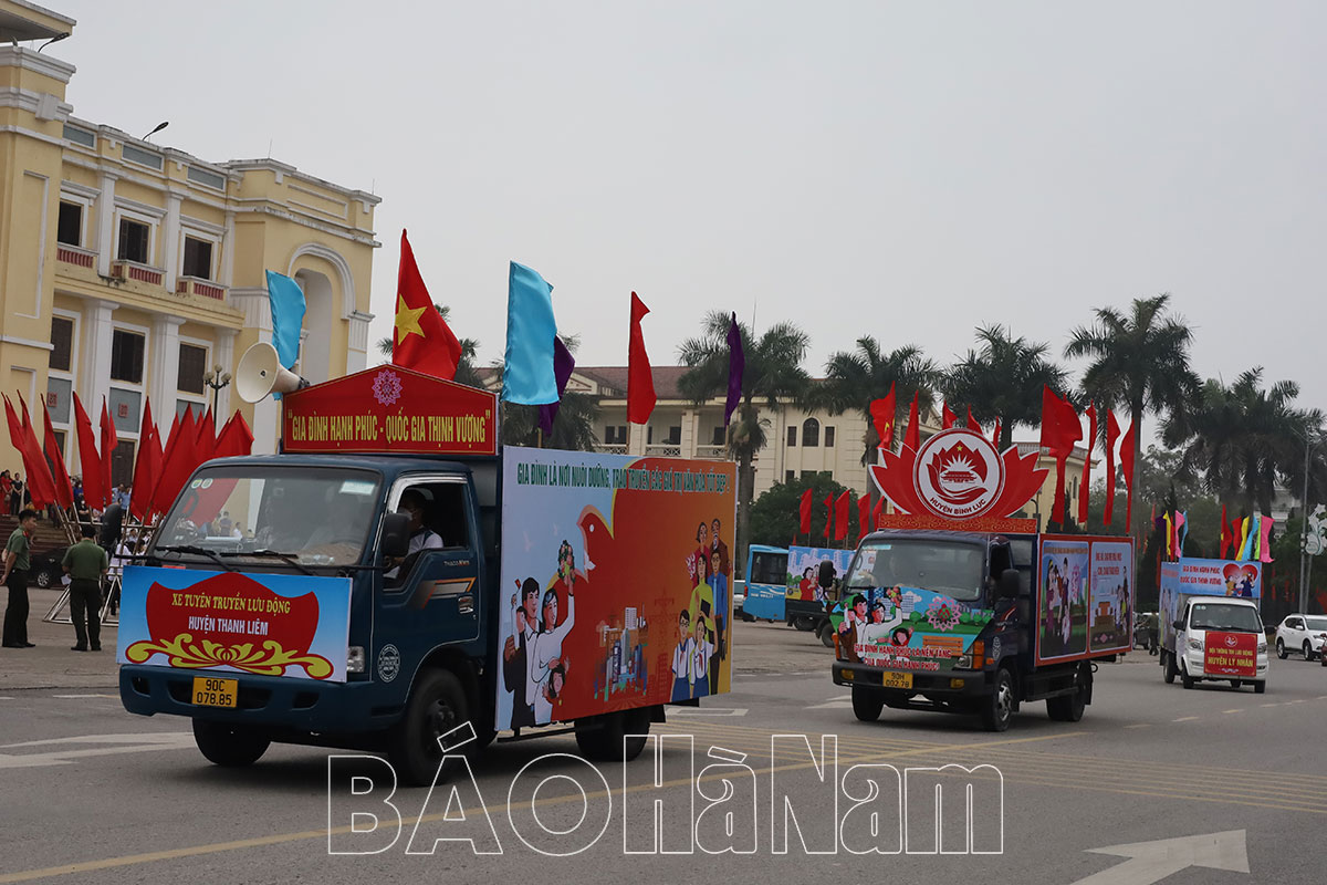 Lễ phát động Cuộc thi viết Tìm hiểu về gia đình Việt Nam tỉnh Hà Nam năm 2023