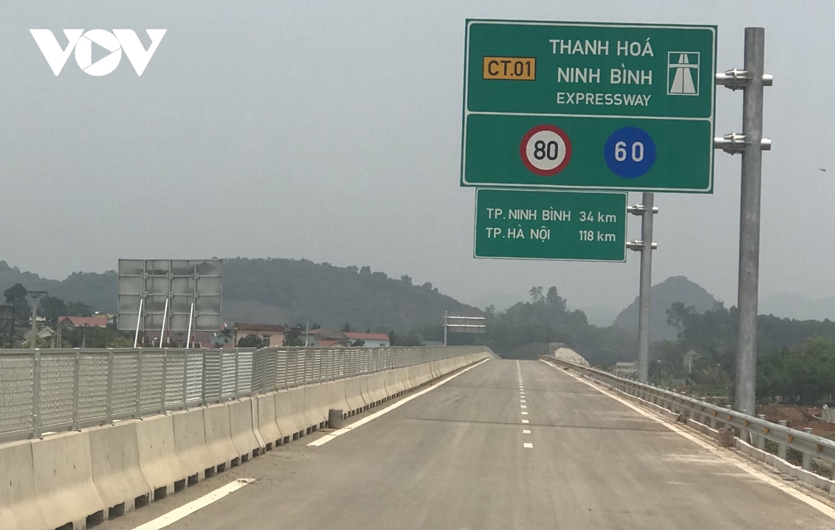 Rà soát tất cả cao tốc 4 làn xe, yêu cầu nâng tốc độ lên 90 km/h